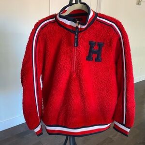 TOMMY HILFIGER plush top